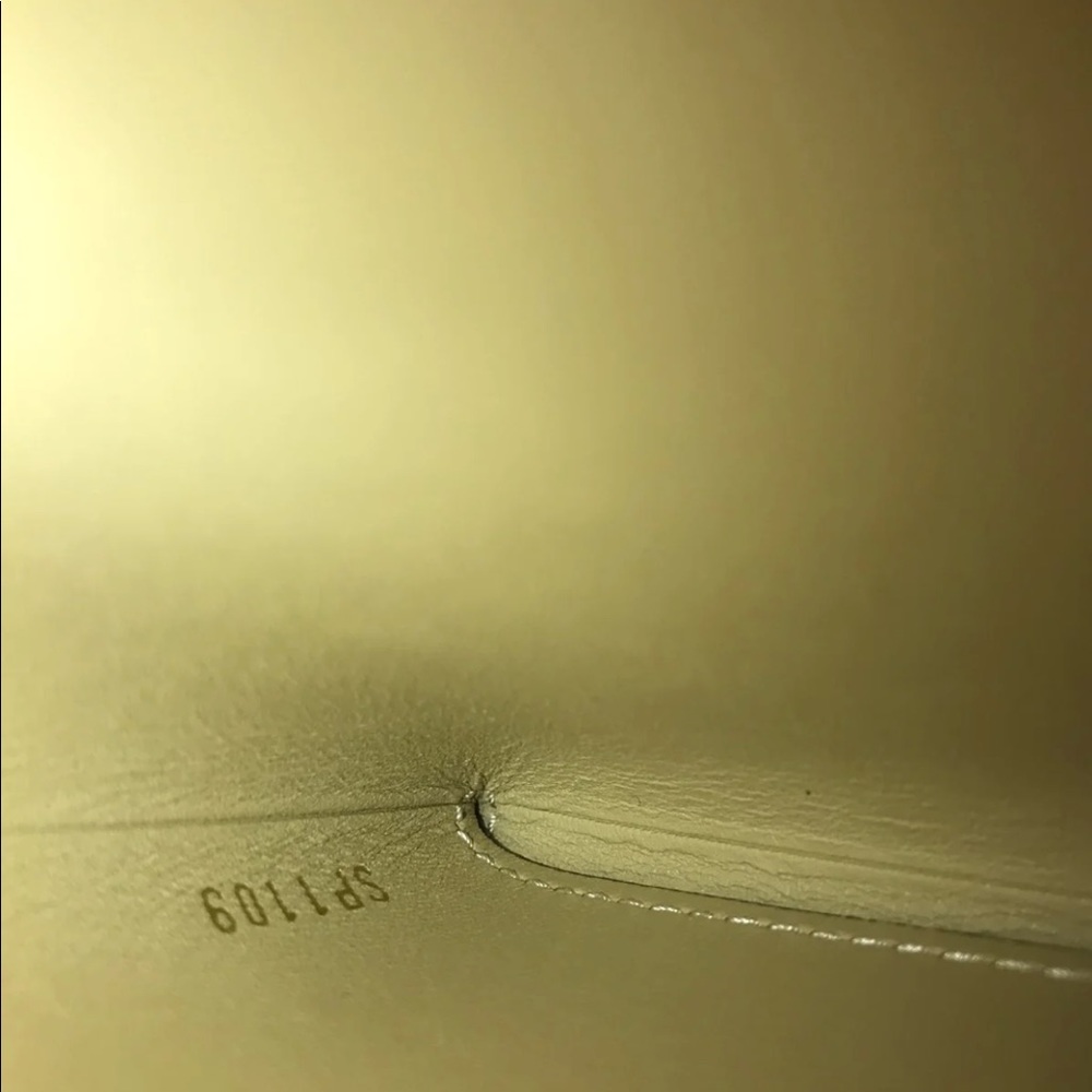 Louis Vuitton Giant Kirigami Collection- MEDIUM - Picture 3 of 3